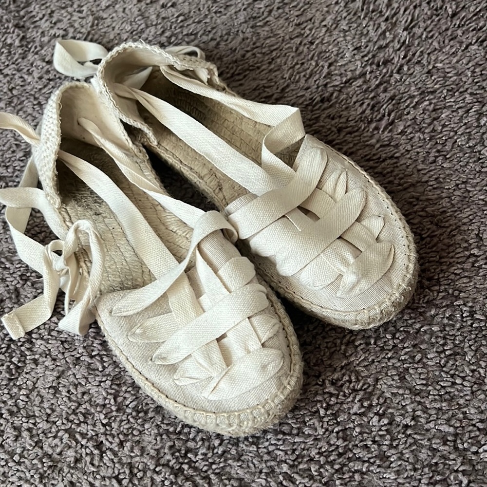 Zara girls lace up shoes